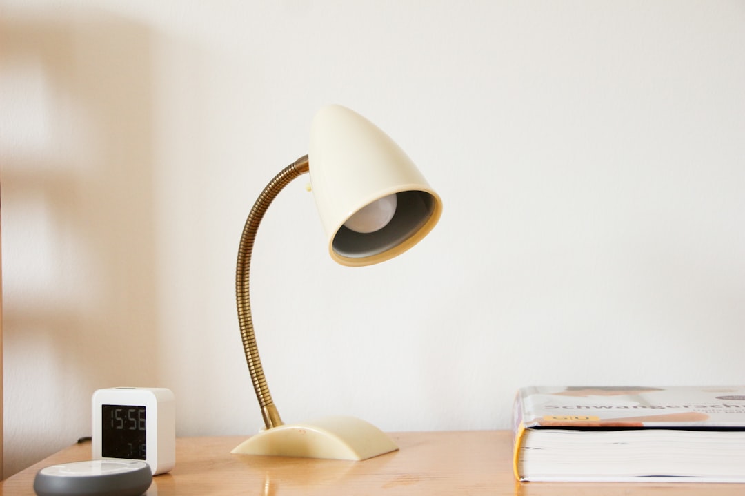 Photo Bedroom Table Lamp